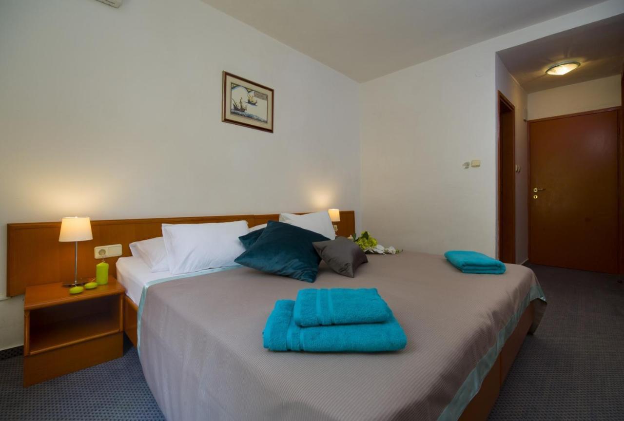 Hotel Faraon Trpanj Eksteriør bilde